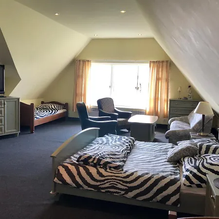 Gospodarstwo wiejskie Wicko - - Z Aneksem - Widok Na Zalew Szczecinski